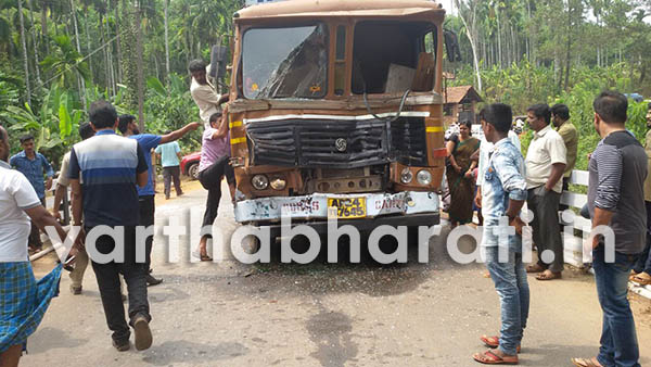 ವಿಟ್ಲ: ಬಸ್-ಸಿಮೆಂಟ್ ಲಾರಿ ನಡುವೆ ಅಪಘಾತ, 12 ಜನರಿಗೆ ಗಾಯ